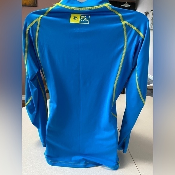 Rip Curl Kids Rash guard Wave Long Sleeve UV Swim Beach Surfing Tee Sz M - Picture 5 of 10